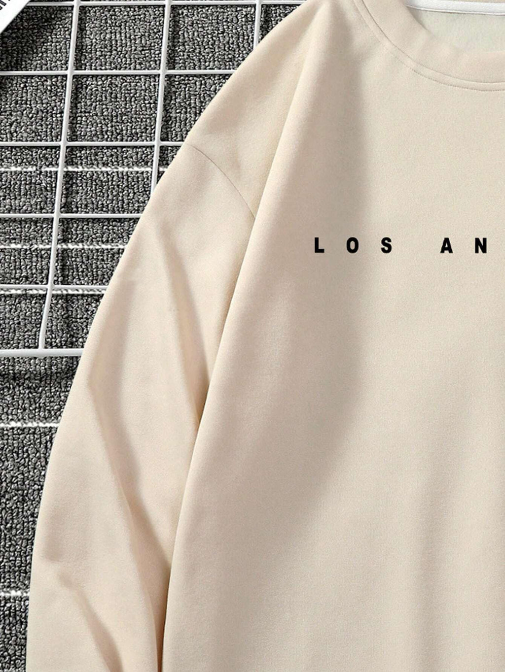 Lymio Sweatshirt || Hoodie for Unisex || Unisex Hoodie and Sweatshirt (H-32-33)